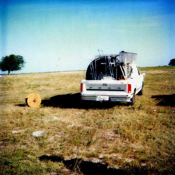 Merle Taylor WB5EPI's truck loaded with antennas for the Moody site, July 1984